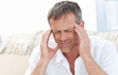 Vascular spasms and headaches in men - symptoms of cervical osteochondrosis